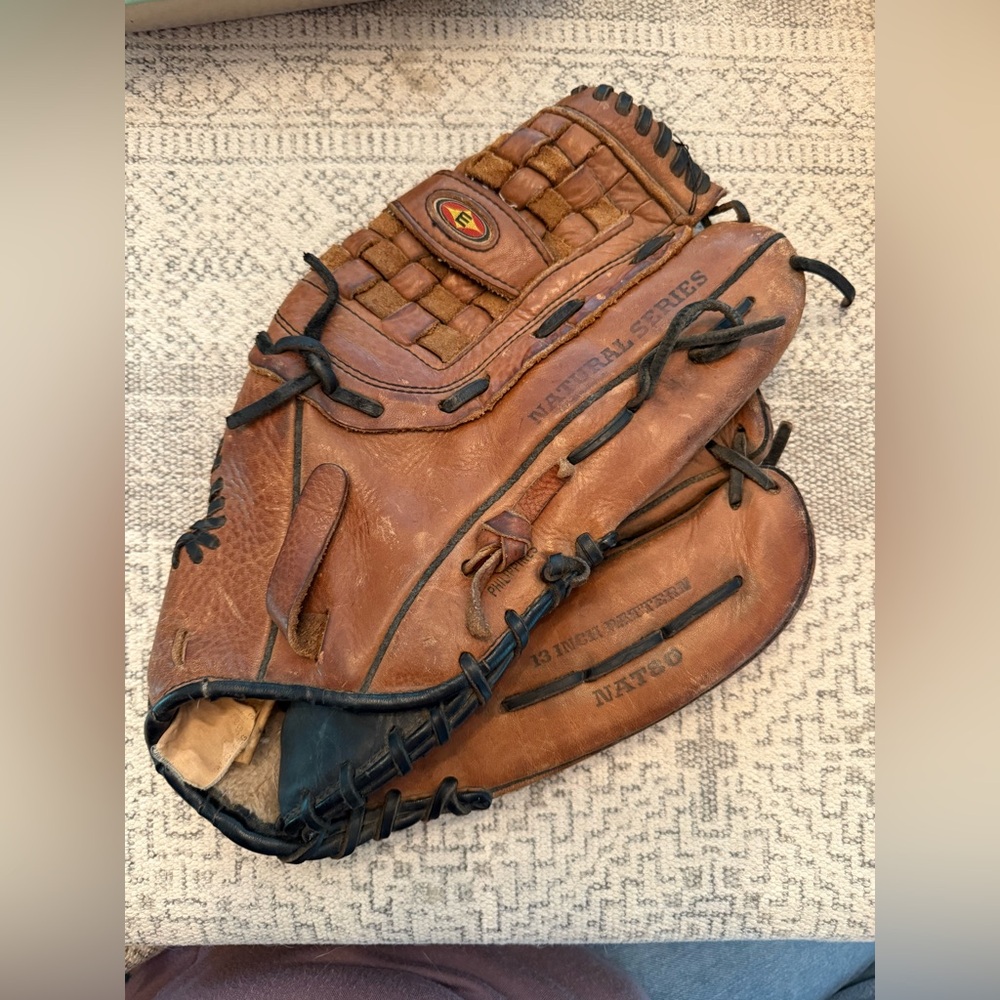 Easton baseball glove